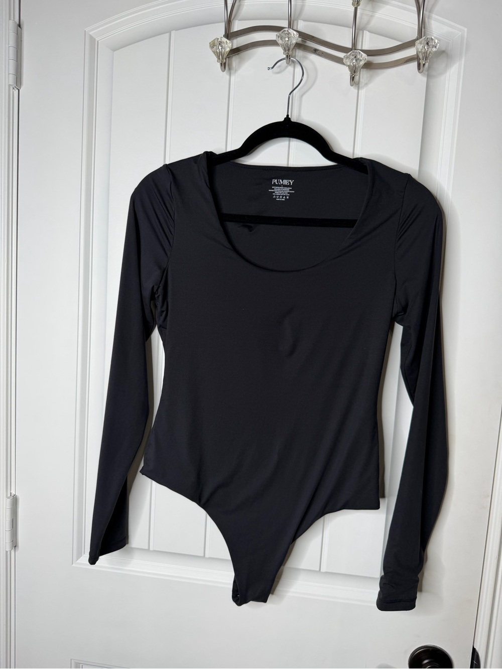 PUMIFY - Black Long-Sleeve Scoop Neck Bodysuit